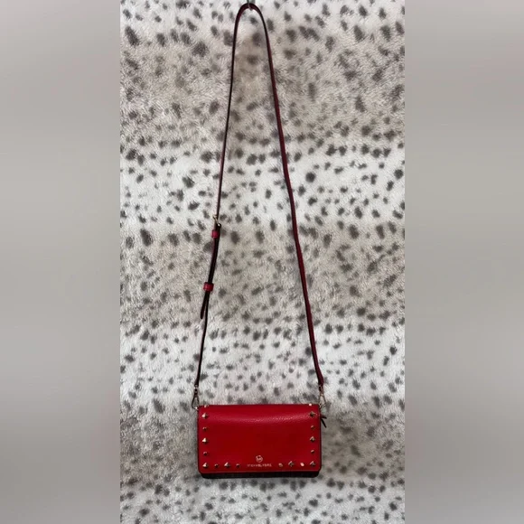 MICHAEL KORS JET SET CHARM SMALL STUDDED CELLPHONE CROSSBODY BAG
